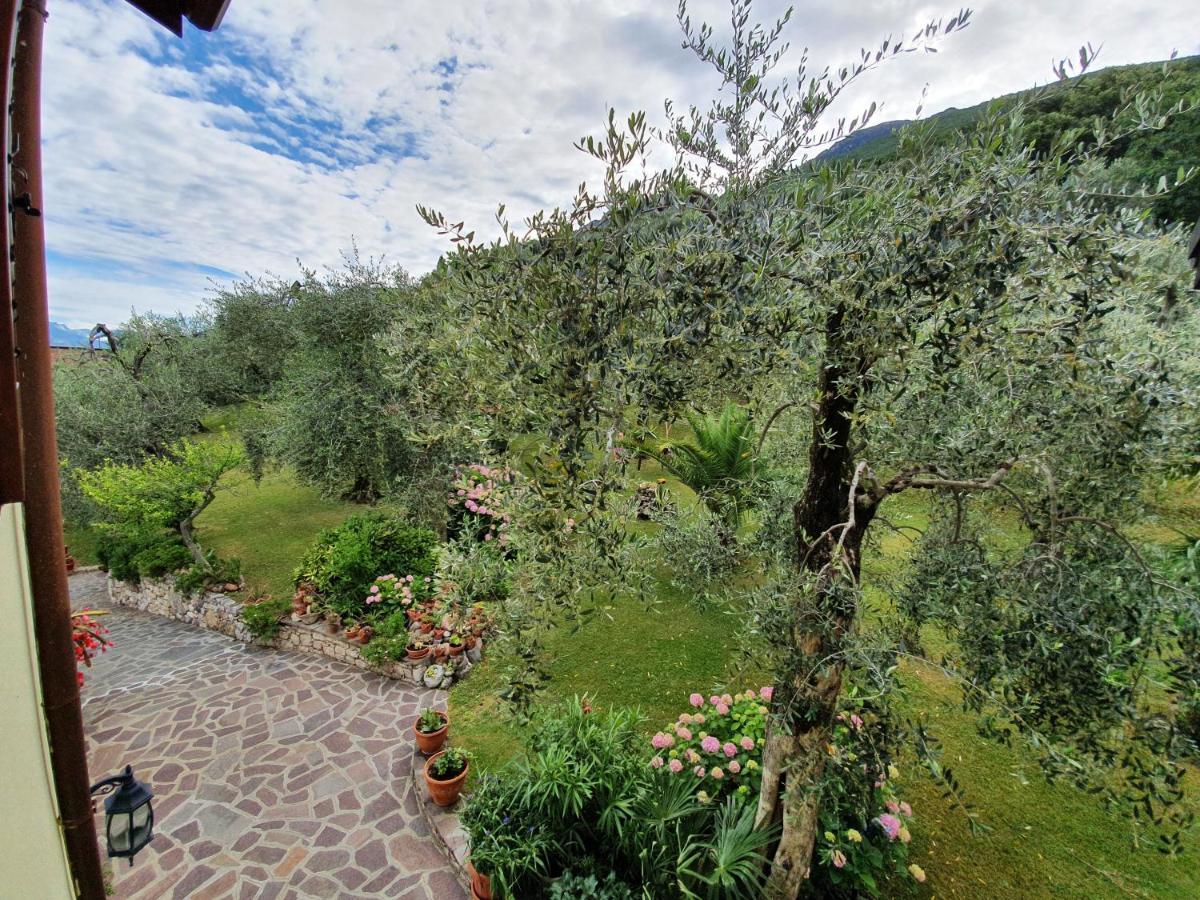 Casa Valenti Apartamento Brenzone sul Garda Exterior foto